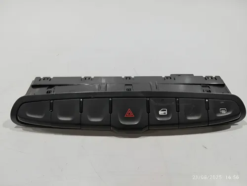 Botão Pisca Alerta Trava Fiat 40 Argo Drive 1.0  2020 Preto